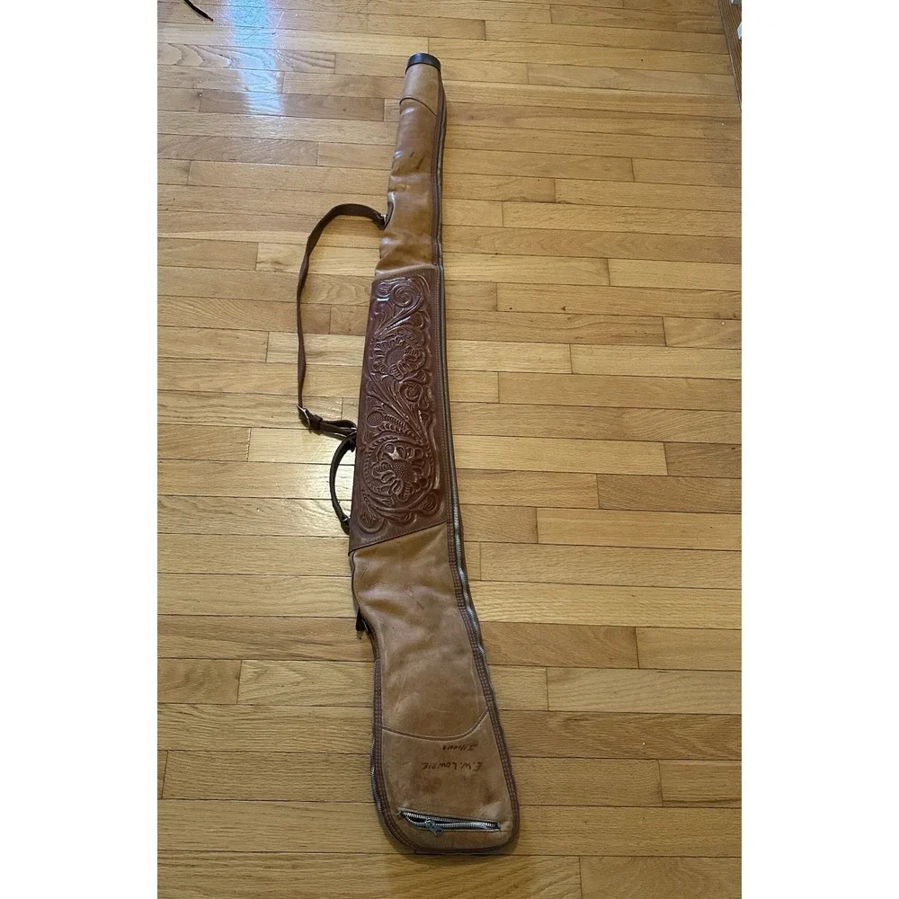 Vintage Rifle Leather Case (small Zip Is Broken)‎